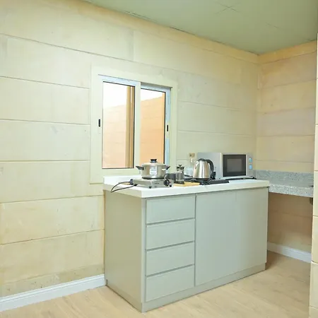 Modern & New Furnished Apartments - 10 Mins Drive To Beach Buraidah Bagian luar foto