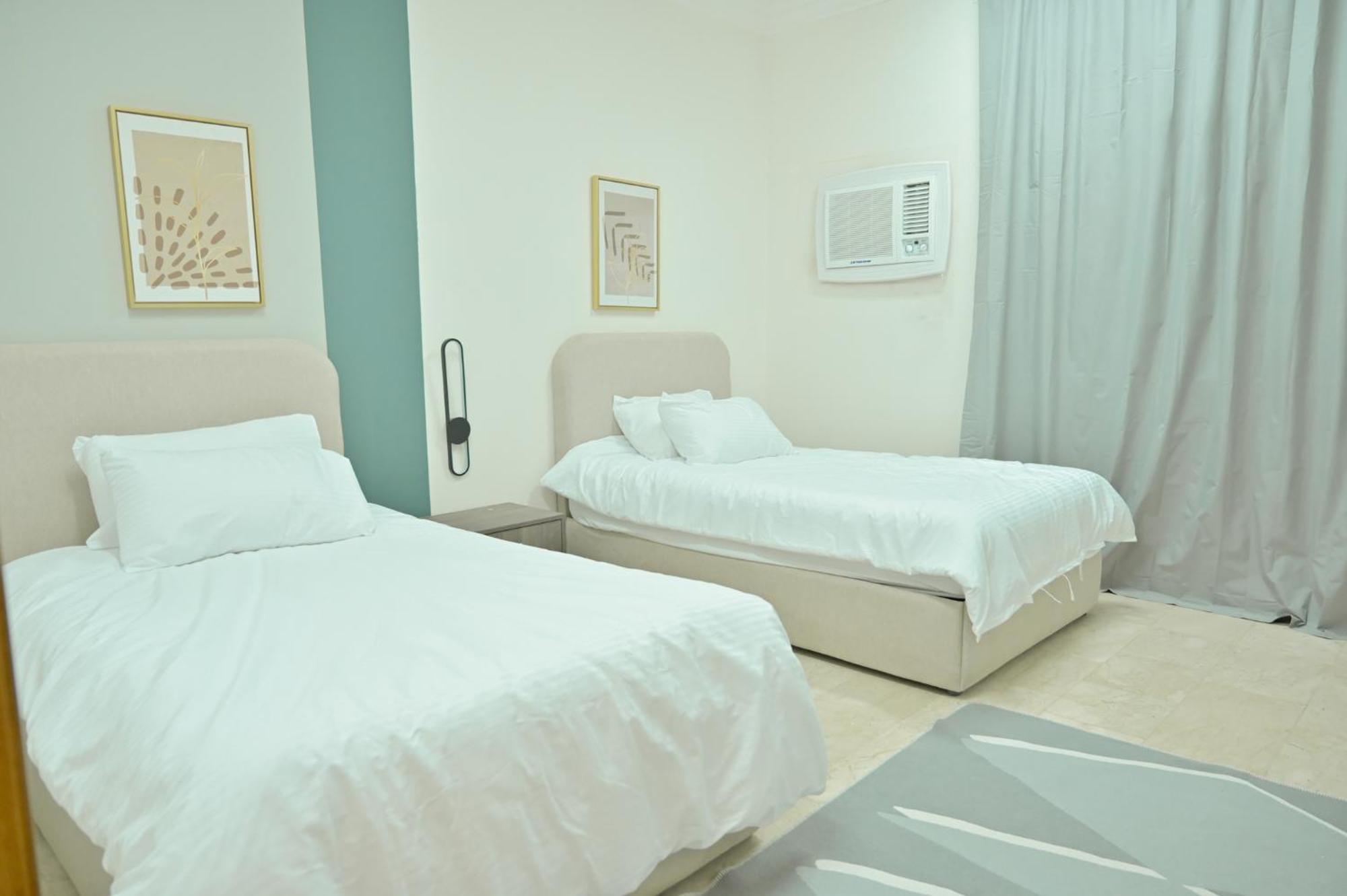 Modern & New Furnished - 10 Mins Drive To Apartemen *