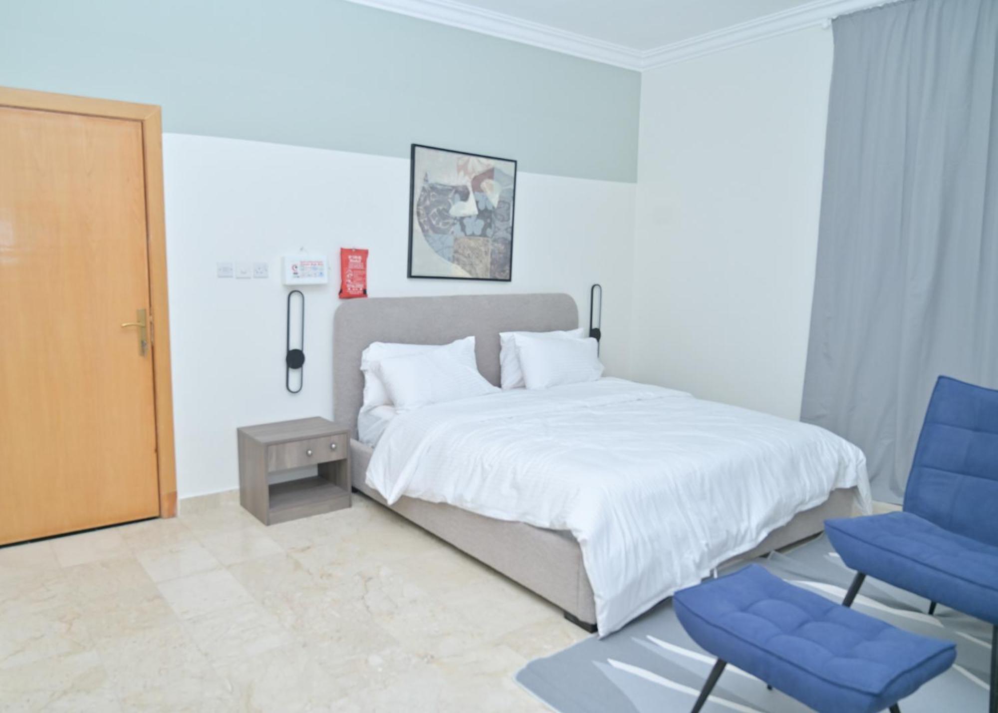 Modern & New Furnished - 10 Mins Drive To Appartement *